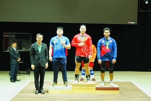 Vietnam weightlifting team tops 2025 Southeast Asian Championships