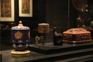 Vietnam Fine Arts Museum unveils new applied, folk art exhibition space