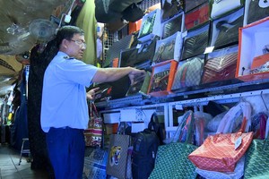 Fake goods sellers more sophisticated than genuine businesses, experts warn