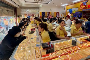 Domestic gold prices surge VND3.2 million per tael