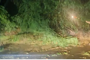 Authorities warn of ongoing landslide risks on Song Pha Pass