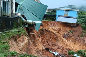 Quang Ngai school evacuated after repeated landslides threaten campus