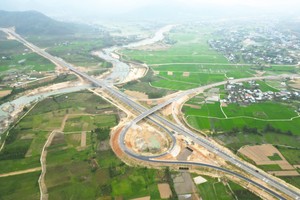 Expressways race to open ahead of Lunar New Year