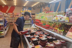 HCMC pledges to prevent price spikes and shortages during Tet