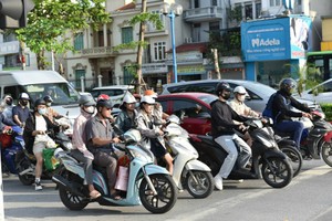 HCMC seeks public input on roadmap for transition to green vehicles