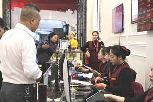 Domestic gold prices surge nearly 83 percent year-on-year