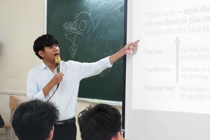 Students experience “a day as a teacher”