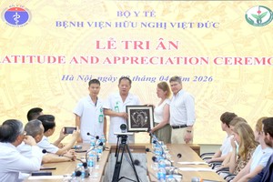 Tribute paid to British organ donor who saved three lives in Vietnam