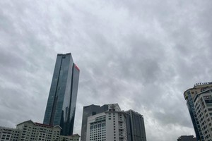 Showers, thunderstorms persist across Vietnam on May 19