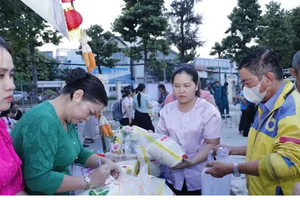 HCMC targets zero poor households under city’s poverty standards by 2030