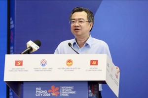 Vietnam seeks to build globally competitive high-tech industries