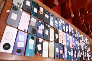 Police dismantle cross-border gambling network handling over VND4 trillion 