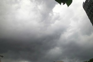 Northern Vietnam turns humid as heat persists in Central, Southern regions