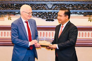 Ho Chi Minh City, Hamburg boost cooperation in green transition, rail technology