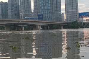 Ho Chi Minh City braces for high tides on October 26-28