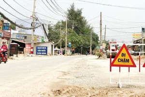 Hoc Mon District is upgrading its traffic infrastructure. (Photo: SGGP)