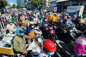 The HCMC Public Security Department estimates that there will be more traffic users on streets from August 15. (Photo: SGGP)