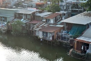 HCMC only fulfills 12.4 percent of relocation for households along channels