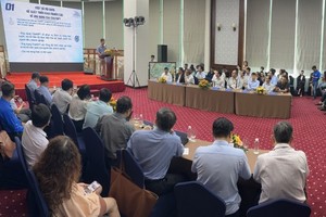 A representative of the HCMC Department of Information and Technology is proposing ChatGPT applications 