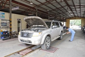 The congestion in front of vehicle registration centers lately has been fully addressed. 