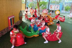 Arranging indoor playground areas to ensure students’ health