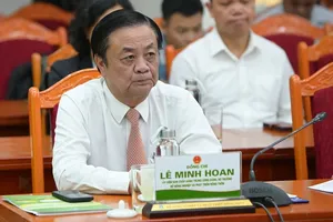 Minister of Agriculture and Rural Development Le Minh Hoan is chairing the forum on July 10