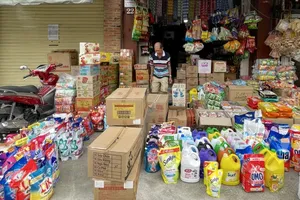 A retail shop near Cau Ong Lanh Market (District 1, HCMC) is experiencing slow business (Photo: SGGP)