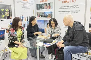 Dr Ngo Phuong Lan (second from left) is discussing Vietnamese film projects at the Busan International Film Festival