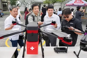 UAV equipment used for delivery is being tested at SHTP (Photo: SGGP)