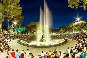 Ly Thai To Park No.1 in Vuon Lai Ward of HCMC, constructed on land left vacant for many years, has become a public space attracting numerous residents (Photo: SGGP)