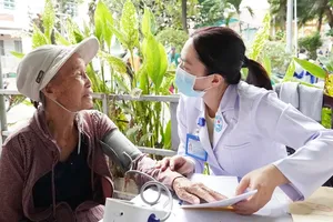 Thu Duc Ward is hosting free medical checkups for its residents (Photo: SGGP)