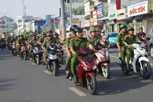 The Tan Son Nhat Ward Public Security Division regularly organize patrols and control within the locality (Photo: SGGP)