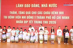 National Assembly Chairman visits pediatric patients in Ho Chi Minh City