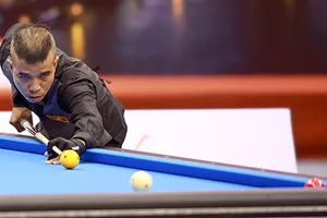 Chờ sự toả sáng của cơ thủ Trần Quyết Chiến. Ảnh: DŨNG PHƯƠNG