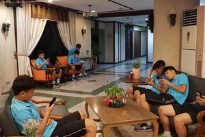 U 22 tá túc tại khác sạn Binan cách Manila 35 km . Ảnh: Nhật Anh 