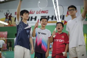 Vui hè cùng chương trình cầu lông học đường. Ảnh: Quỳnh Mai