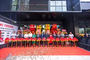 Cắt băng khánh thành Văn phòng Trụ sở Liên đoàn Quyền anh Việt Nam. Ảnh: Quỳnh Mai