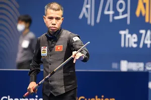 Tay cơ Trần Quyết Chiến sẵn sàng cho giải Billiards Carom 3 băng Quốc tế SCTV Cup 2025. Ảnh: Quỳnh Mai