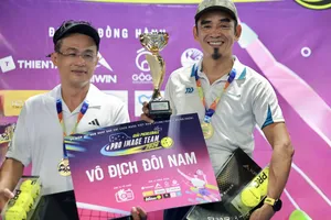 Đôi nam Kiều Phong - Độc Lập giành chức vô địch đôi nam giải Pickleball Pro Image Team 2026. Ảnh: Quỳnh Mai.