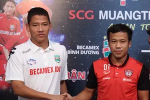 Anh Đức cùng đội B.Bình Dương trong một trận giao hữu quốc tế gần đây