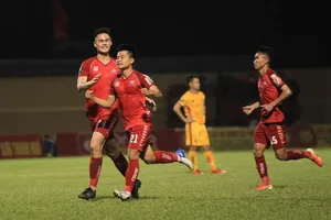 Hải Phòng gây bất ngờ qua chiến thắng cách biệt trên sân Thanh Hóa. Minh Hoàng