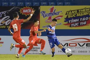 B.Bình Dương chật vật vượt qua U20 Myanmar. Ảnh: Nguyễn Nhân