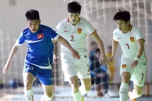 Đội Trung Quốc (áo trắng) cũng góp mặt ở VCK lần này. Ảnh: Anh Trần 