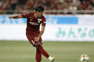 Hậu vệ Gotoku Sakai.