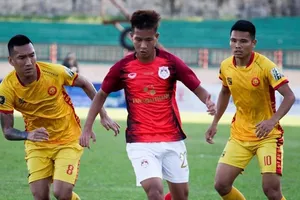 Phố Hiến nằm trong nhóm ứng viên thăng hạng mùa này. Ảnh: PHFC