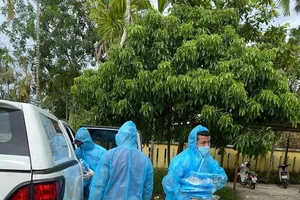 Cầu thủ đội Đà Nẵng tích cực làm công tác cả hội trong thời gian qua