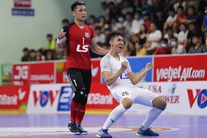 Thái Sơn Nam kéo dài mạch trận bất bại sau vòng 10