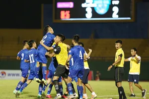 Niềm vui chiến thắng của các cầu thủ Đà Nẵng. Ảnh: Đông Huyền