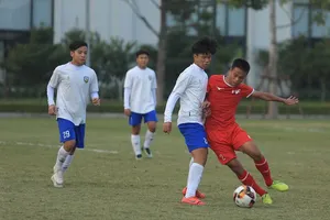 PVF (áo đỏ) thắng cách biệt 3-1 trước An Giang