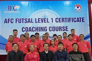 Có 15 HLV tham gia lớp học